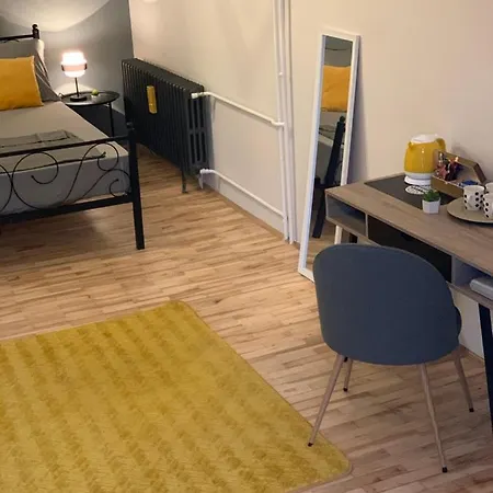 Sova Aparthotel *