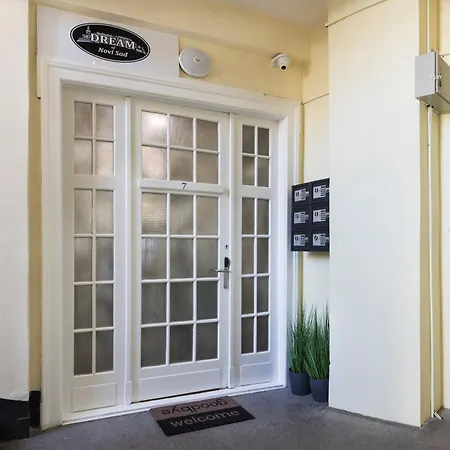 Апарт-отель Apart Sova Dream Apartments Нови-Сад